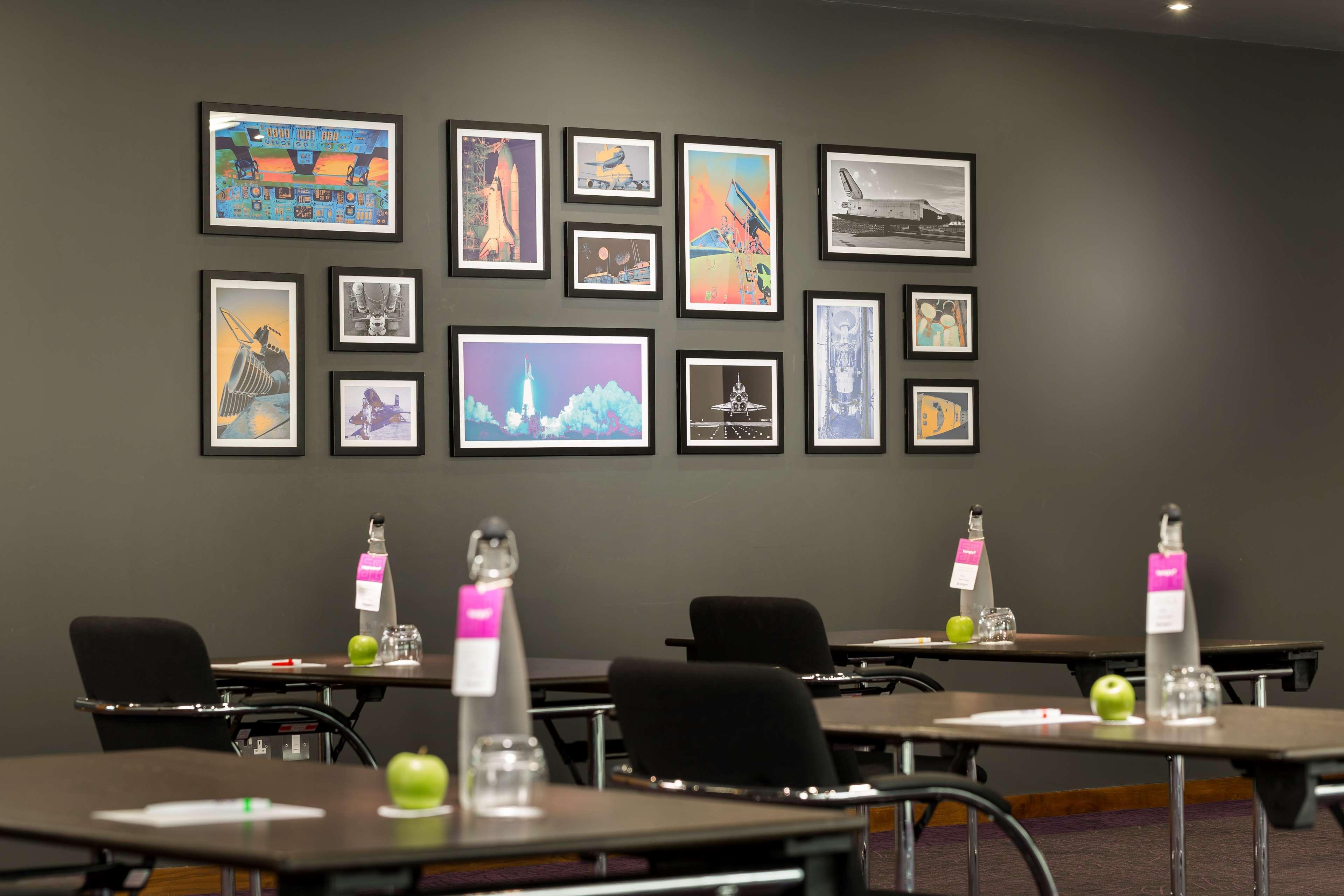 Radisson And Conference Centre London Heathrow Hotel 4*